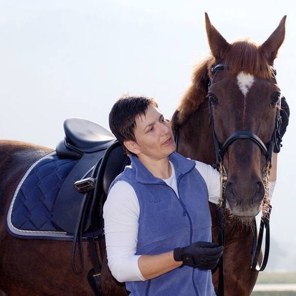 Meet the Posher, Lisa - Picture 4 of 7